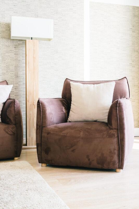 Limpieza y mantenimiento de sillones: Consejos para que luzcan como nuevos por más tiempo